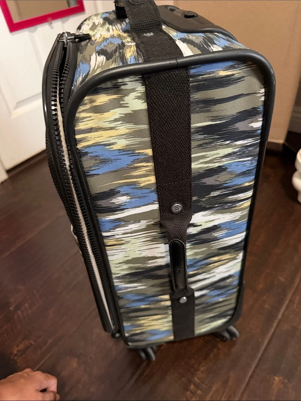 Kipling Blue, Olive & Black Patterned Spinner Carry-On